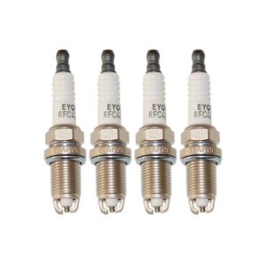 شمع خودرو اکیوم مدل جفت پلاتین پایه کوتاه کد rfc42lz2e a5 بسته 4 عددی