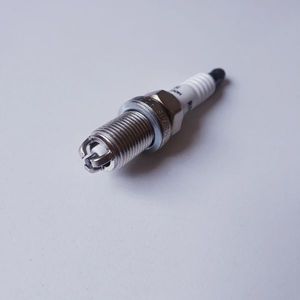 شمع خودرو سانکوه مدل سه پلاتین rfc58lz3x بسته 4 عددی