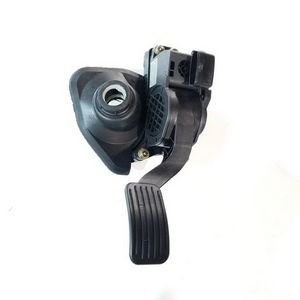 پدال گاز برقی ایساکو مدل بوش کد 599 مناسب برای سمند ef7