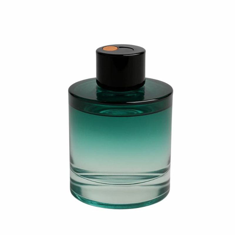 خوشبو کننده خودرو مدل car fragrance  با رایحه cologne flavor حجم 160 میلی لیتر