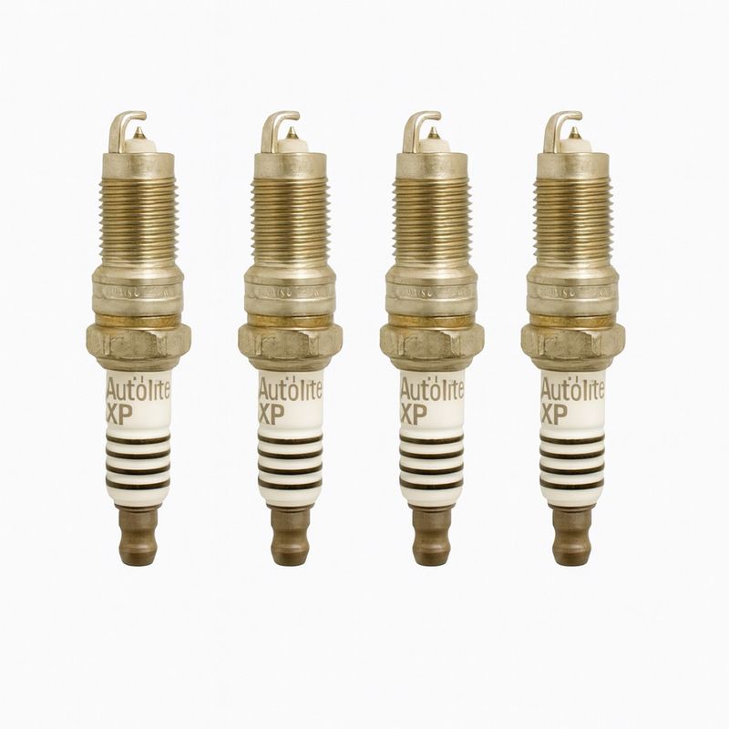 شمع خودرو اتولایت مدل xp5145 پایه کوتاه بسته 4 عددی
