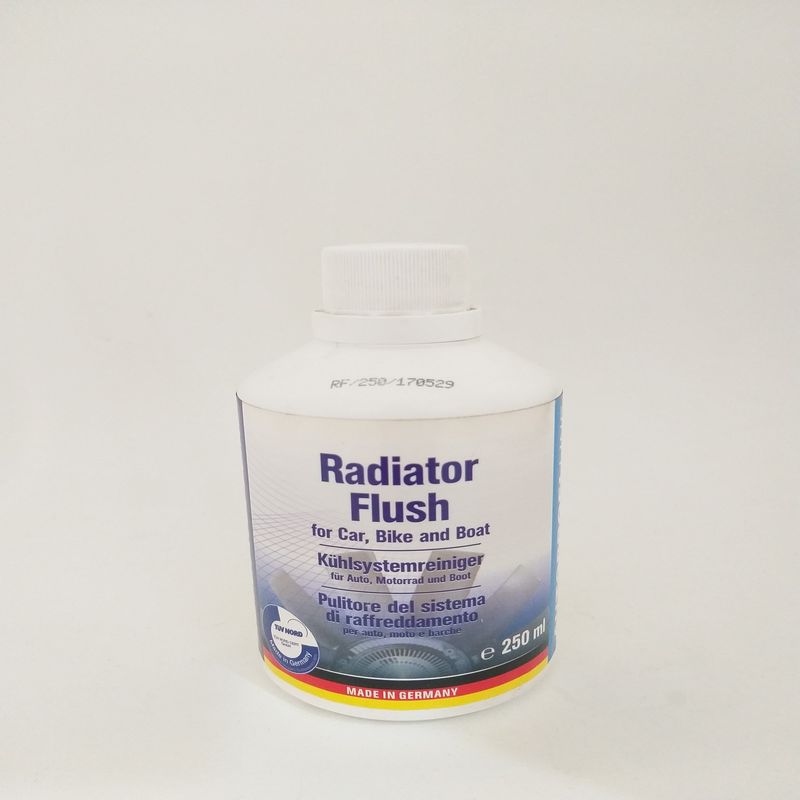 محلول شست و شوی رادیاتور خودرو مدل radiator flush حجم 250 میلی لیتر