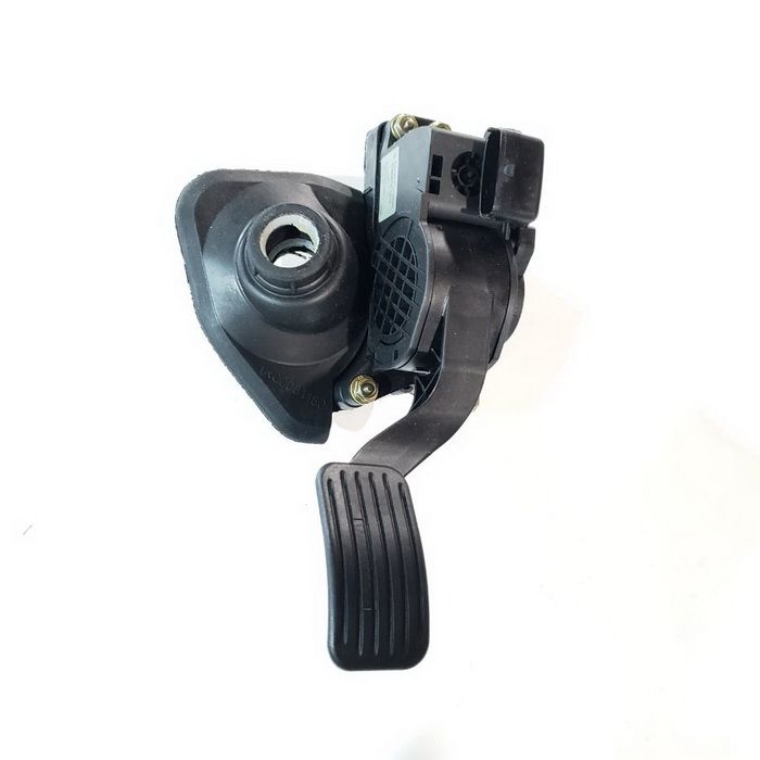 پدال گاز برقی ایساکو مدل بوش کد 599 مناسب برای سمند ef7
